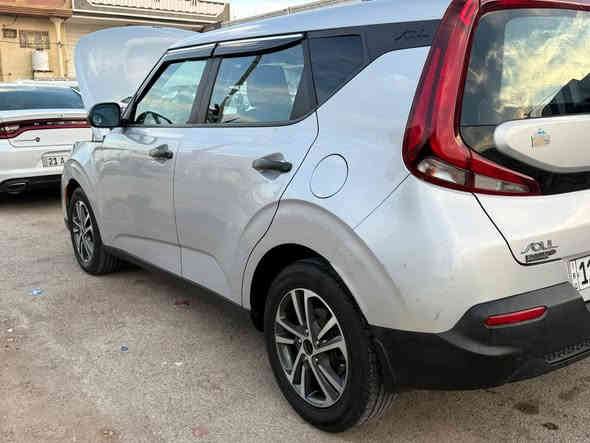 السلام عليكم 
صول موديل 2020 
بيه بنيد وجاملغ حادث أمريكا 
وهنا بل العراق أربع قطع صبغ اثر شخوط ليبل واحد 
سعر 117 وبيه مجال شي بسيط 
***********
مكان واسط قضاء الحي
