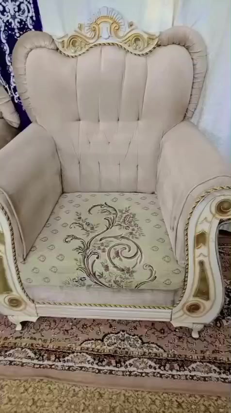 عندي تخم ملكي اريد ابدله ب تلثميه وبي مجال عنوان حي العامل الرقم ***********
