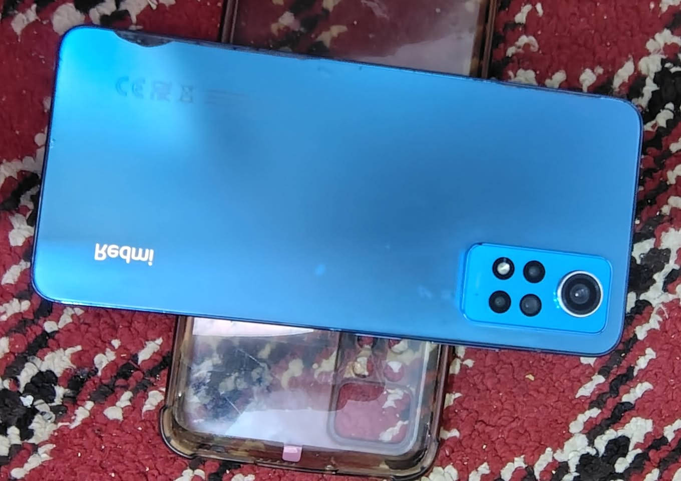 السلام عليكم تلفون البيع او مروس  ريدمي نوت 12 برو الذاكره 256 الرام 12 سعر 100 الهاتف ***********
