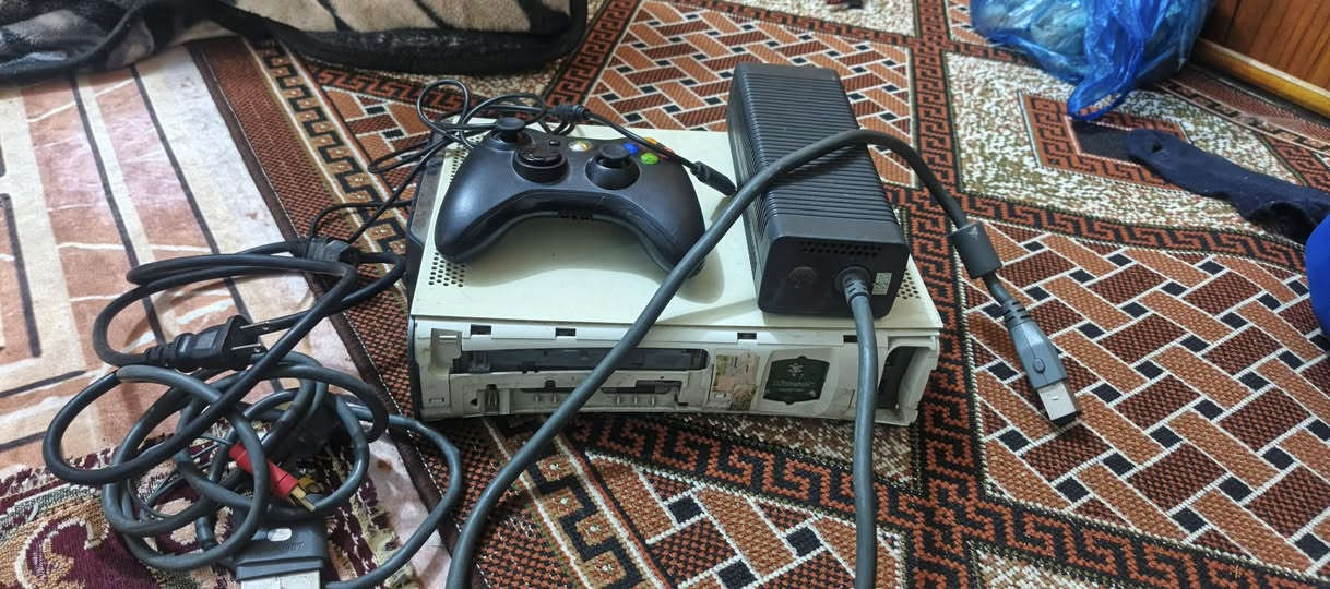 بلي كس بوكس بلي والله ما عراف شبي متروك سعر25 بكاني حي وار رقمي ***********
