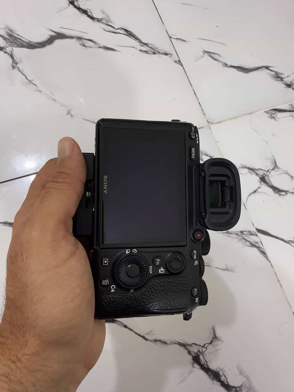 سلام عليكم كامره سوني للبيع نضيفه كلش  سوني a73  ويها عدسه الشتر موجود بل صوره السعر قفل وي العدسه مليون و400. ولي يحب يشتري يجي خاص


**إذا كنت صاحب هذا الإعلان وتريد حذفه لأي سبب، رجاءا أرسل رسالة إلى الدعم الفني**
