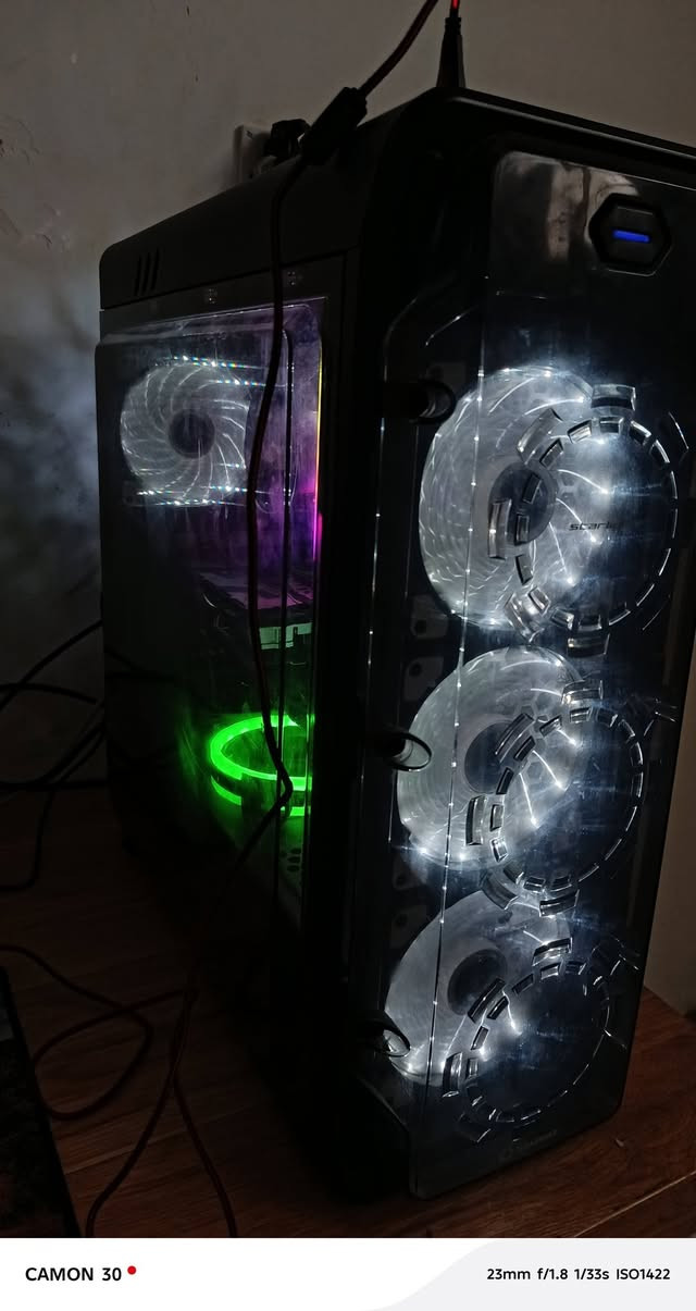 شاشة + كيس + كيبورد احترافي (Red switch) + ماوس احترافي + ماوس باد

مواصفات الكيس 

Processor (CPU): AMD Ryzen 5 3600X (6 Cores / 12 Threads)
Graphics Card (GPU): Inno3D NVIDIA GeForce GTX 1660 Ti
Memory (RAM): 16GB (2 x 8GB) DDR4 3200MHz RGB
SSD 256
HDD 1T
Motherboard: Gigabyte B450M H
Power Supply: Raidmax 500W (80 Plus Bronze)

مواصفات الشاشة (جديدة ) 

2. Monitor Specifications:
Model: MSI MAG 
Refresh Rate: 200Hz
Response Time: 0.5ms (GtG)
Panel Type: Rapid IPS
Technology: G-Sync Compatible / HDR Ready / Adaptive-Sync
الملحقات  

3. Peripherals & Accessories:
Keyboard: Mechanical Gaming Keyboard (Red Switches) with RGB Lighting
Mouse: High-Precision Gaming Mouse
Mousepad: Extended Gaming Mouse Pad
Cable: Premium DisplayPort (UHD 4K Support)

العنوان : البصرة - التنومة
السعر: 800 الف
للتواصل واتساب + اتصال ***********

لايتوفر توصيل
