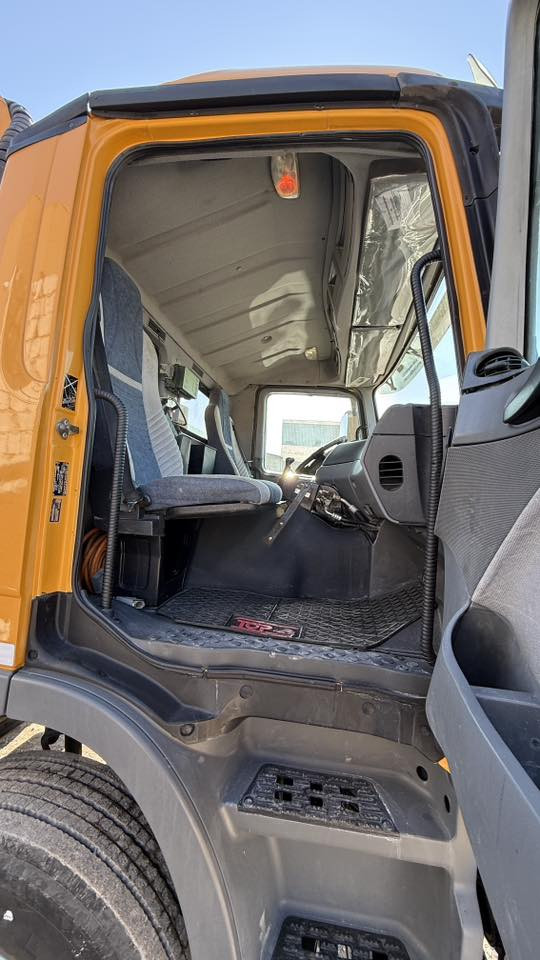 السلام عليكم بم شوينك 42  موديل 2006 بم شوط طويل 250 سيت مضخات جديد سيت بوري وقفيص 
يعني مو عايز شي و بوجهك للشغل بشرط 
الاستفسار ***********
***********
