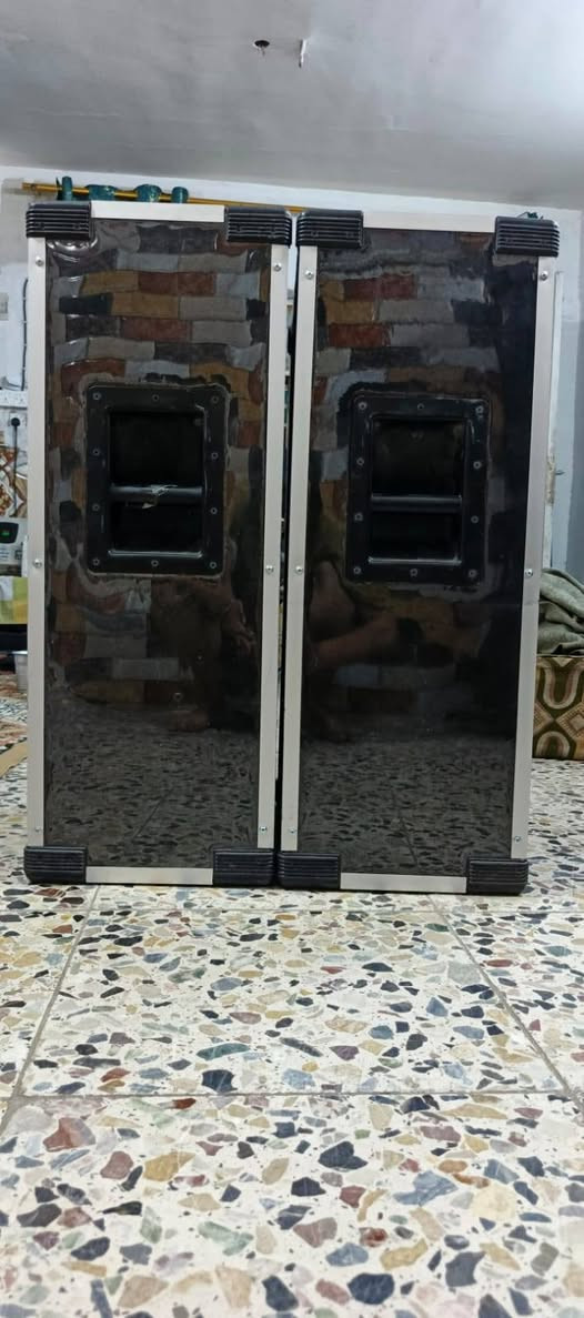 بسم الله الرحمن الرحيم 
زوج سماعات مستخدمات جدد
نظيفات مامصلحات نظافه100/95
السعر 350 الف
***********☎️
بغداد
