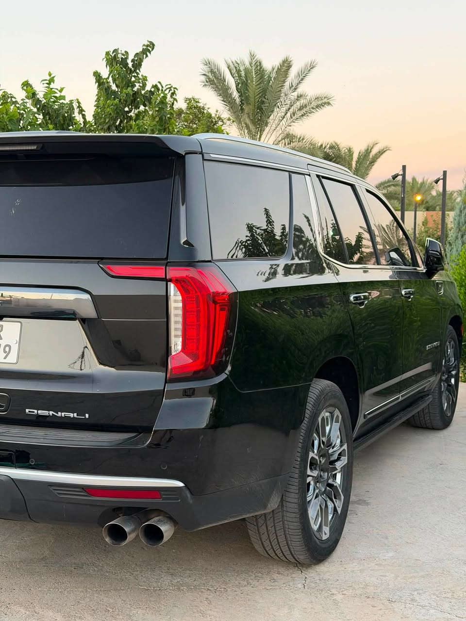 GMC التميت اعلى فئه من شركة
للبيع موديل ٢٠٢٣  الي يدور موصفات عاليه ومختلف عن الموجود السيارة اعلى من الدنيالي ما تتقارن  فقط دعاميه خلفية صبغ مغلفة ب كامل ومضلله ب كامل سنويه ب اسمي وبيها كتاب تضليل من مرور ***********
