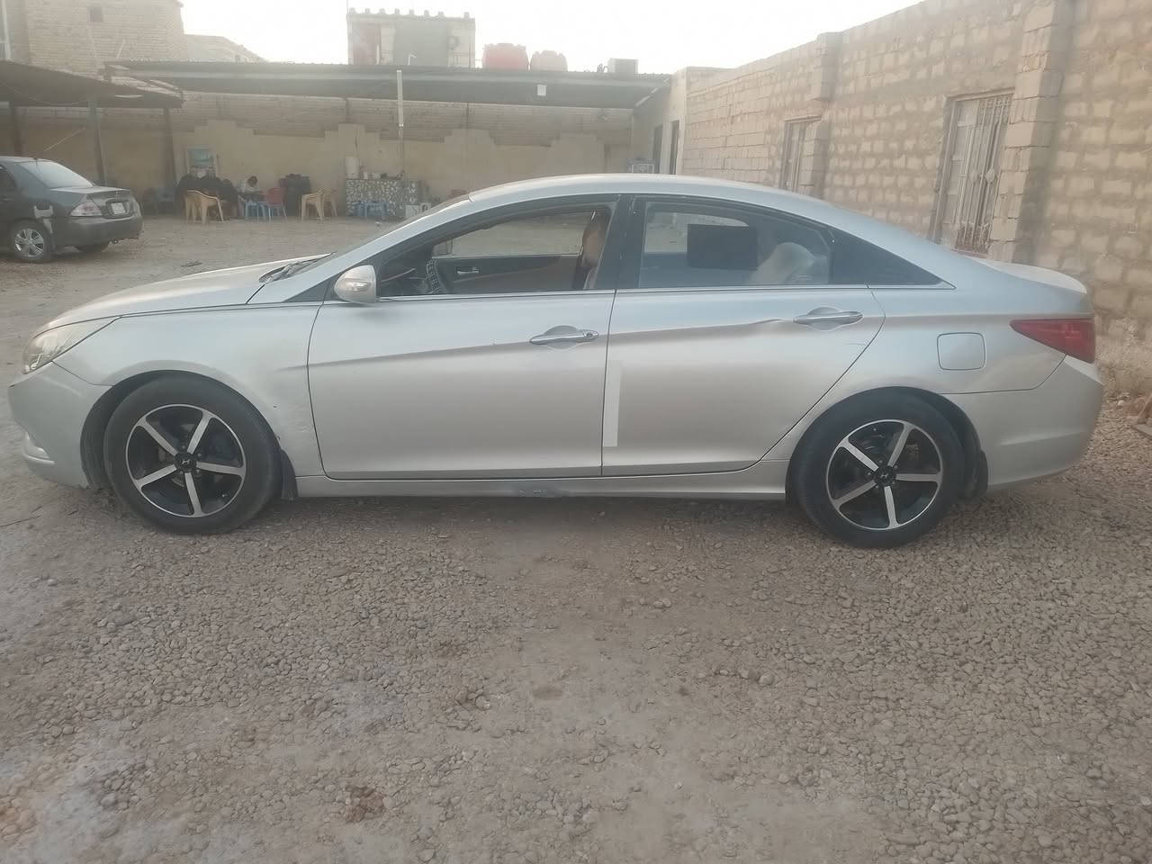 سوناته خليجي محرك 2400كير 6نمر جاهزه من كلشي مكفوله من الظربه بيها جارد بل قماره بل بنيد سعر 90بيها قليل مكانيه ديوانيه شاميه سنويه ل 27مالك بل شاميه مراوس عادي بقل ***********
