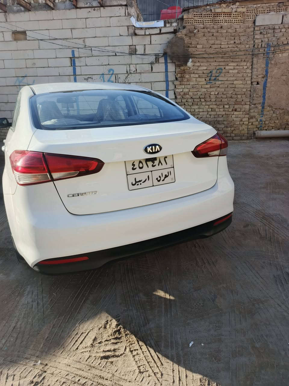 سيراتو موديل ٢٠١٨للبيع سياره حلوه وجديده مال جناي سياره كفاله عامه من الدعاميه للدعاميه مكينه 2000 سياره ماشيه ١١٦حقيقي سياره جديده بمعنى الكلمه او بل عافيه عل ياخذه
السعر $؟؟؟؟ 
مكان السياره نجف كوفه غير موجود عل انترنيت للستفسار اكثر الانتصال ***********
