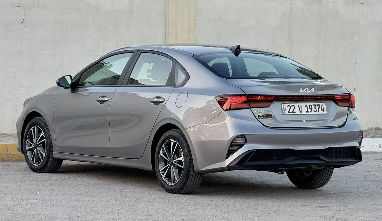 السلام عليكم
كيا فورتي 2024 رقم اربيل بأسم شركة وكالة او تحويل مضمون ماشية 11  الف وصور الحادث مرفقة 
مواصفات : مكينة 2000 دوش / شاشة كبيرة / كامرة دوارة / رادار تعديل مسار / اوتو بريك / مود درايف / تحكم ستيرن / كروس سرعة / ويل كب / مانع انزلاق / بلوتوث / اواكس / USB 
مكاني الكاظمية شارع اكد 
للتواصل والاستفسار : ***********
