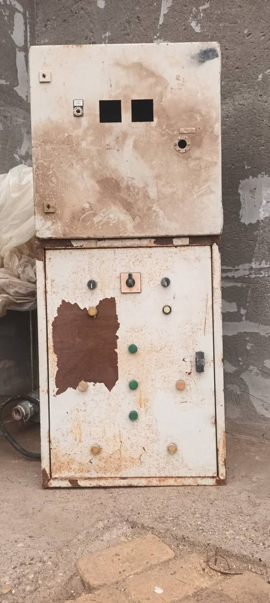 ماطور غسل ١٠ حصان مع البوردات للبيع المكان واسط سعر الماطور مليون دينار والبوردات ٢٠٠الف للاتصال***********
