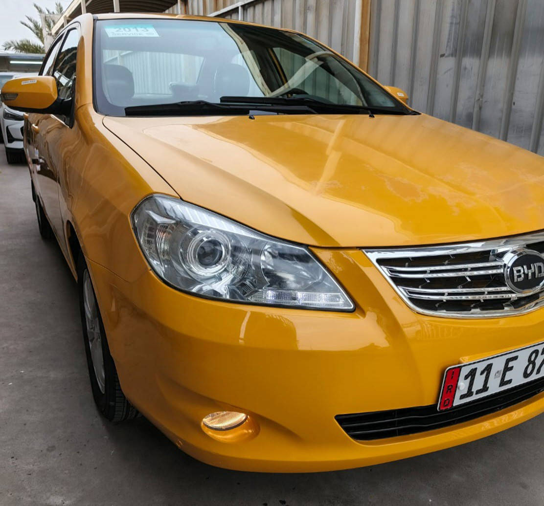 السلام عليكم للبيع بي واي دي كير عادي  موديل 2013 مكفوله لاضربه ولاتبديل مكينه كير كله مكفول على وضع الشركة بأسمي مشروع وطني ومجدده لغايه 2030  هيئه وغرامات مصفره  رقم انكليزي تحويل مباشر تخم تاير جديد صدر امامي وخلفي جديد كهربايتها كلها تشتغل ماشيه 85 الف حقيقي السعر 68 وبيها مجال الرقم *********** العنوان بغداد شراي يتصل
