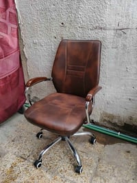 كرسي مكتب • جلد • زويريجات