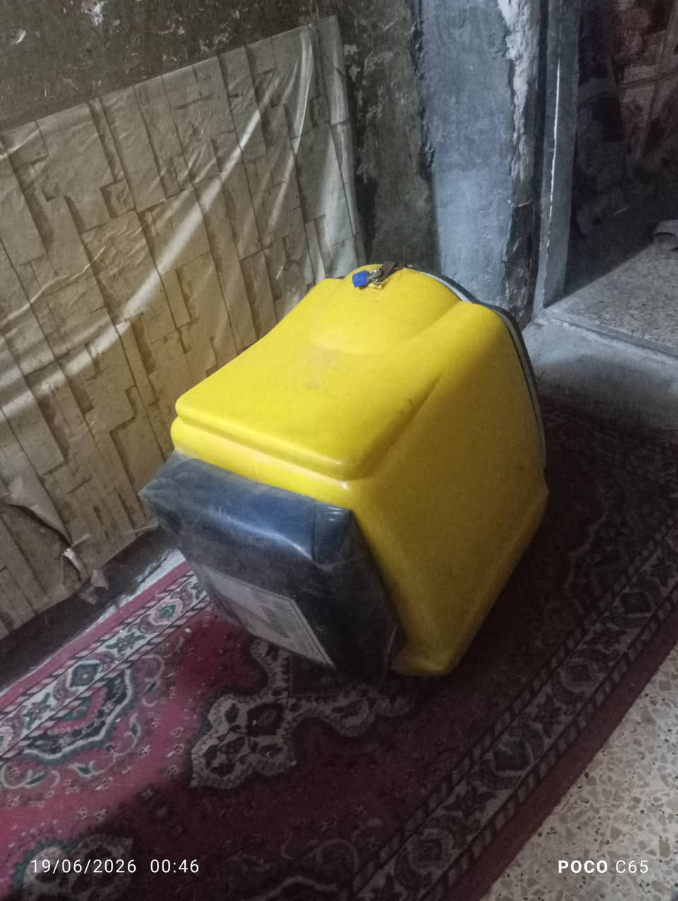 صندوك دلفري للبيع ثنيهن الجبير بي قفل بعده جديد السعر 35 ولزغير 20 كربلاء الشبنات ***********
