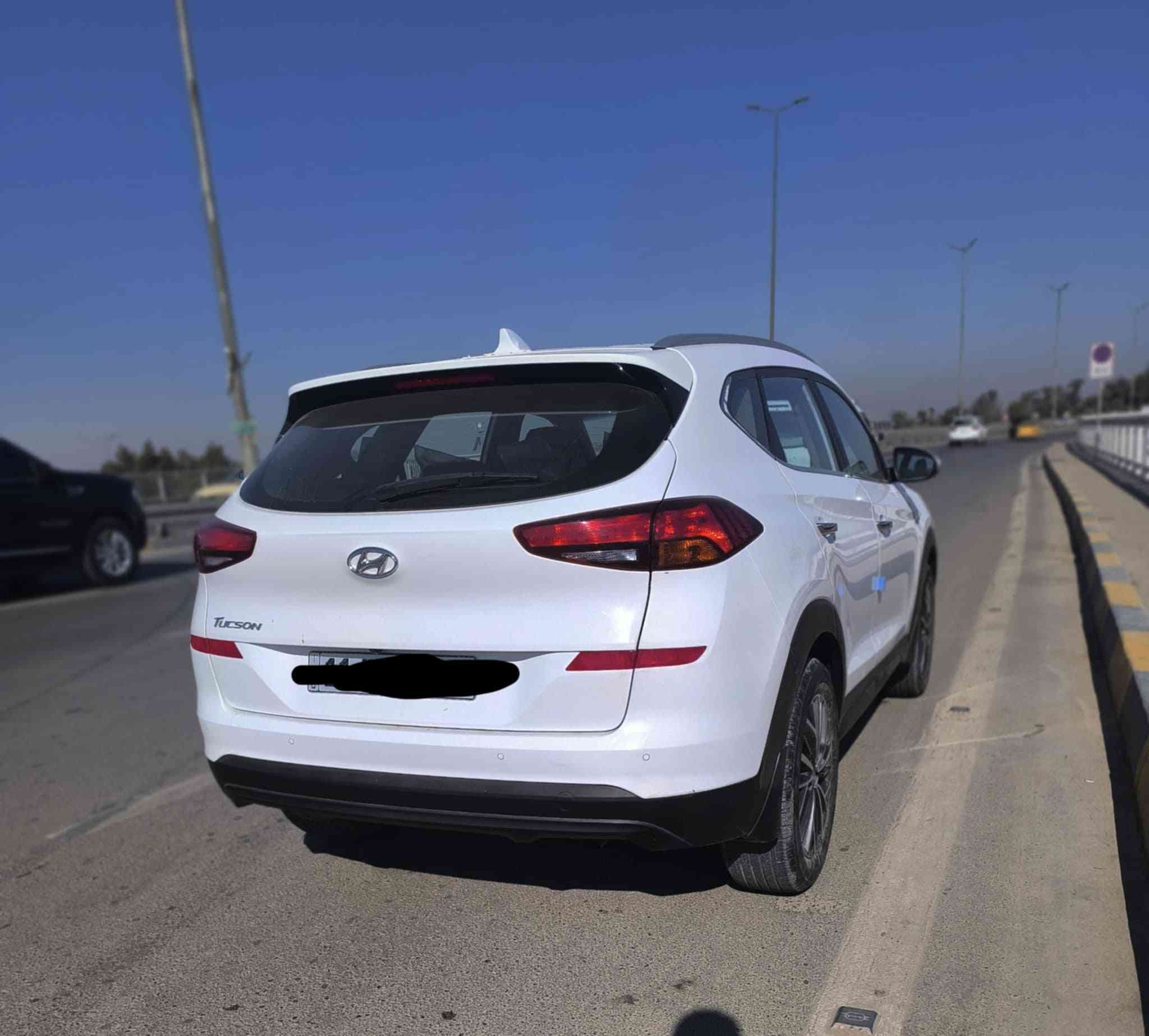 سلام عليكم
توسان خليجية 2020 شركة الكاصد للبيع رقم بغداد (الجديد) ماشية 26 الف حقيقي قابل للزيادة 
مواصفات
بصمة ابواب +استشعار عند الاقتراب
المري شفط
كراسي الامامي كهرباء
لد نهاري
شاشه اعطال
تحكمات فول
تغير وضعيات القيادة
مكااان السياره _بغداد _
الاستفسار اتصال ***********
