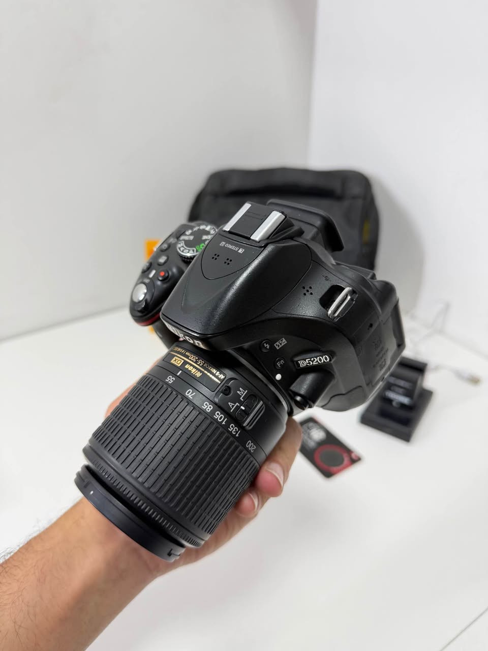 ⁨ 🎬📸
كامرة عملية وزوم يغطي كل احتياجاتك 🔥
Nikon D5200 ويا عدسة 18-200mm خيار مرتب للتصوير اليومي والسفر ✨

🌟 مناسبة لـ:
• تصوير السفر والطبيعة 🌅
• البورتريه 👤
• الفيديو وصناعة المحتوى 🎥
• تصوير بعيد وقريب بعدسة وحدة 🔍

🔍 المواصفات:
▪️ كامرة Nikon D5200
▪️ سنسر APS-C بدقة 24.1MP
▪️ شاشة متحركة 📱
▪️ تصوير فيديو Full HD
▪️ ألوان وتفاصيل ممتازة
▪️ عدسة Nikon 18-200mm
▪️ زوم شامل للاستعمالات المتعددة
▪️ مناسبة للمبتدئين والمحترفين ✨

🧼 النظافة: 90٪؜

📦 الملحقات:
✔️ جنطة
✔️ شاحنة
✔️ دبل بطارية 🔋
✔️ حزام نيكون
🎁 رام 32GB هدية وياها

💰 السعر فقط: 435 ألف
🚚 توصيل مجاني لكل المحافظات

📩 للاستفسار أو الحجز مراسلة الصفحة

#Nikon #NikonD5200 #Photography #كامرات #تصويري📷❤️⁩ كركوك, العراق


**إذا كنت صاحب هذا الإعلان وتريد حذفه لأي سبب، رجاءا أرسل رسالة إلى الدعم الفني**