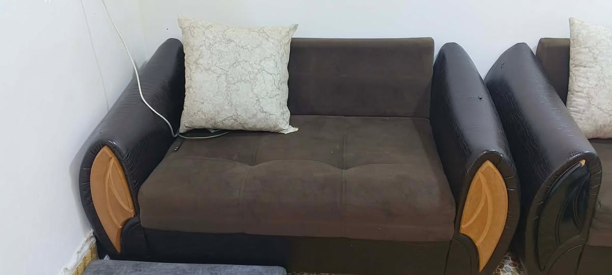 ديوان مستعمل للبيع
ادفع سعر اذا سعر معقول ابيعه
مكان موصل حي التحرير


**إذا كنت صاحب هذا الإعلان وتريد حذفه لأي سبب، رجاءا أرسل رسالة إلى الدعم الفني**