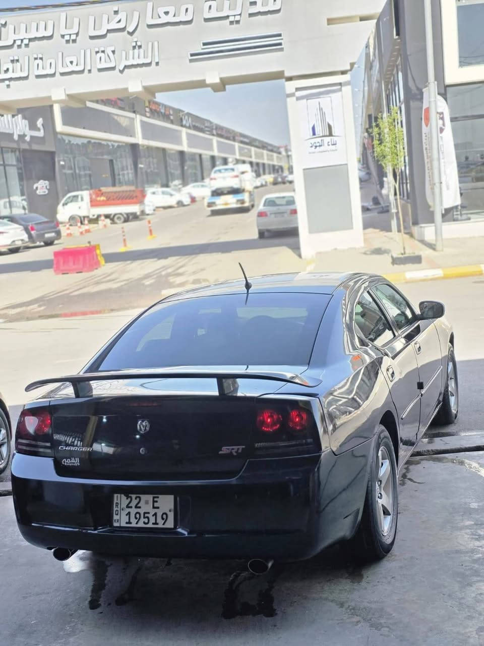 جارجر موديل 2008 سياره حلوه حيل ونضيفه بيها قطعتين بدون دواخل السياره ما مشتغلا خط السعر 105 العنوان موصل الايسر *********** هاذا رقم صاحب السياره
