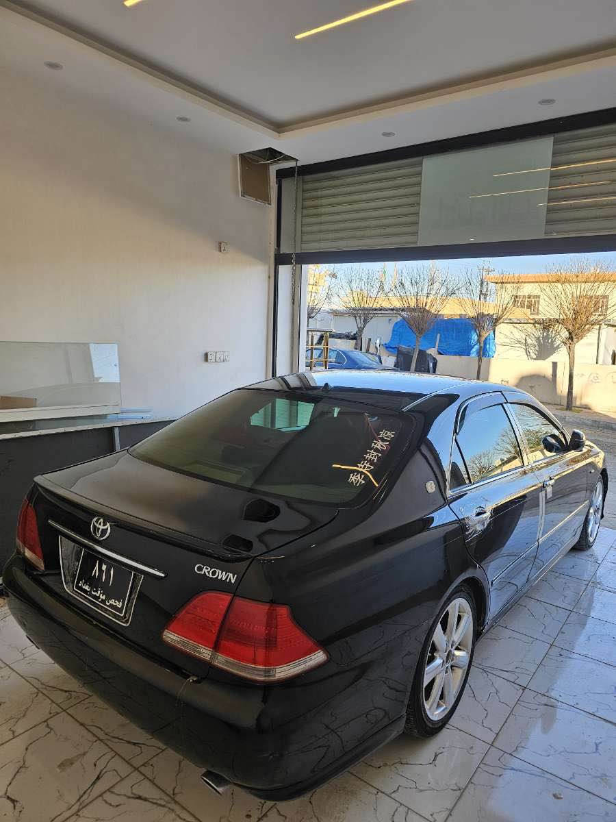 سڵاوتان لێبێ شاهانە لۆک لۆک 
سیارەکە ١٨٠ بچوک بە بچوکە  
سەیەرەکە کۆدی ئاسایشی بۆ کراوە 
سیارەکە ساغە 
موسو بڕاوە نیە 
بە شەریی گێڕو مەکینە و بەشەرتی کەڤەر گۆڕاو نەبێت شانسی کۆسرە نەبێت 
کارەبایاتی کاملل جایزە 
بە شەرتی هەموو شتێک 
 کەمل مەسرەفکراوە
سیارەکە زۆر زۆر پاکو جوان ماوەتەوە 
دەعمو لێدرانی نییە 
تەنها ٣ پارچەی ئەوروپای پێوەیە بێ دەعمە 
  مەجموسوکانی لێکززە 
کوشن خەزن 
تایەو ویلی دینگەی لەسەرە  
کاملل سەیارەکە سپۆرتی بۆ بەسراوە 
ئاوێنە ئیشارەتە  
کاملل جوانکاری بۆ کراوە 
سعری فرۆشتنی لە خوار هەموو بازاڕەوە ٦٨$ و معامەلەیەکی زۆر کەم

***********
*********** السليمانية, العراق
