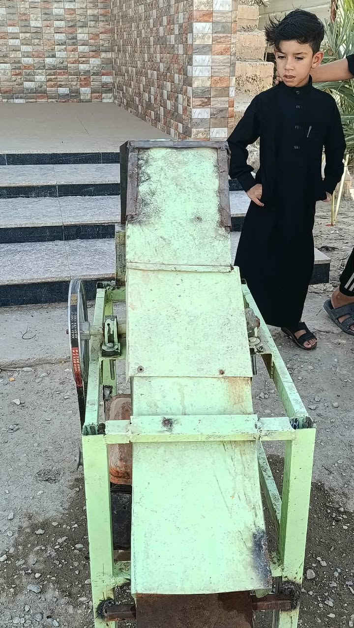 حسين آل حجي حسن 
السلام عليكم
مثرامة ثلج للبيع 
مثرامة ثلج شرط شغل بانزين تشتغل عل دنبر 
ابيع بس مثرامه بدون دنبر تجي تفحص وتشوف بعينك 
مشتغله سنه وحده بموكب ارد ابدله اسوي مغلون سعره 200
***********
