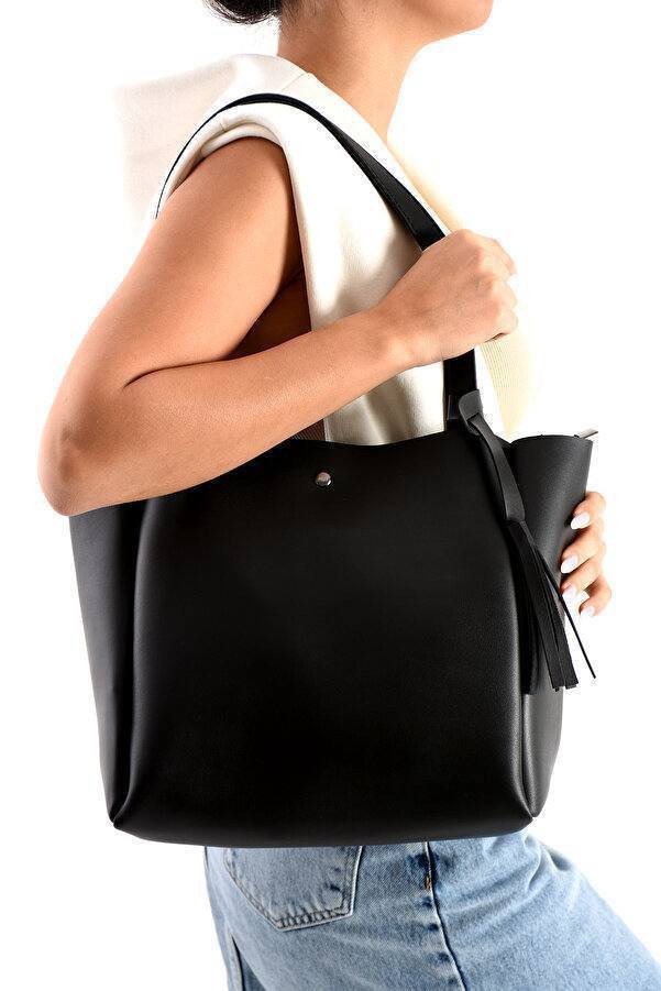 نون باك توفر لكم أجمل الحقائب بكوالتي عالي وأسعار مناسبة 
يوجد خدمة توصيل لجميع المحافظات 
يوجد لدينا جملة لأصحاب المحلات وبيجات 
للحجز واستفسار لتواصل خاص او واتساب ***********
#جنط#حقائب#
