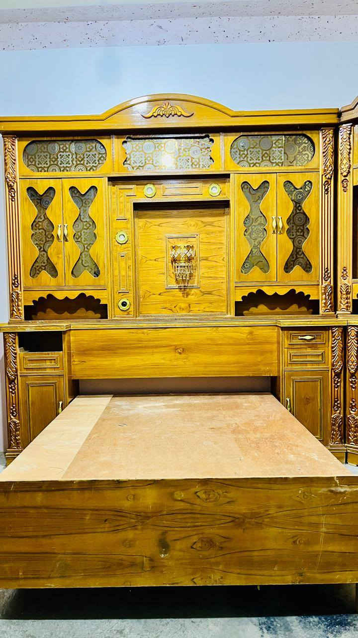 سلام عليكم للبيع غرفه نوم هودج خشب صاج داخل وخارج بشرط 5 ملم  كنتور ملحق 6طابقين استخدم قليل عنوان الرمانه  سعر مليون 250 وبي مجال
*********** /واتساب
