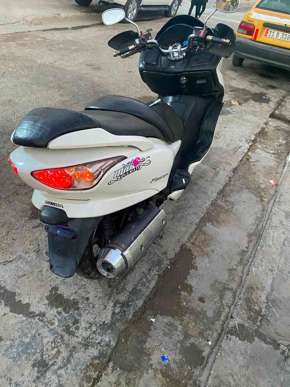 فورزه 09 للبيع مكينه بلاد الدراجه جاهزه اي بي اس بيهة مسدات هوء مري نيكل تايرات جدد مكاني بغداد السعرمليون ١٠٠ بيهة مجال ***********
