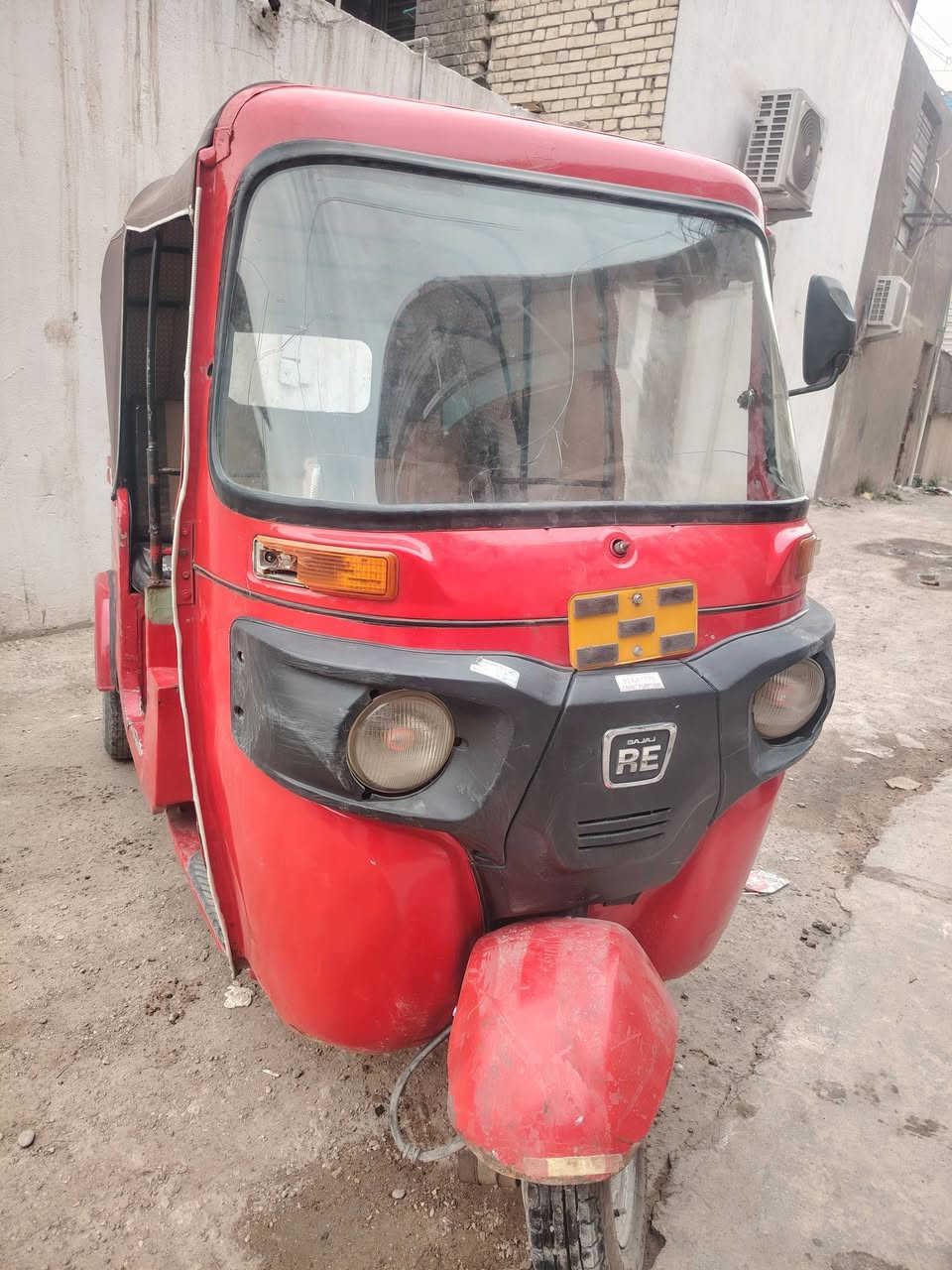 السلام عليكم شباب تكتك 17 اوراق كاملة اصوليه بوجهك للترقيم مكينة جديدة مال 20 ماناقصها شي بوجهك للشارع ب 3800 وبيها مجال الرقم ***********
