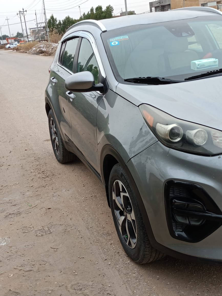 سلام عليكم
#للبيع
سبورتج 2020
بيه قطعتين فقط وبيه بارد خفيف بل باب 

ماشيه 63
سياره خير من الله كير مكينه حداديه كله مكفول 
وشرح موضح بسونار سياره مال جناي 
السعر163 وبيه مجال حك الجيه فقط 
المكان بابل المحاويل قريه البعلوان التصال
***********
