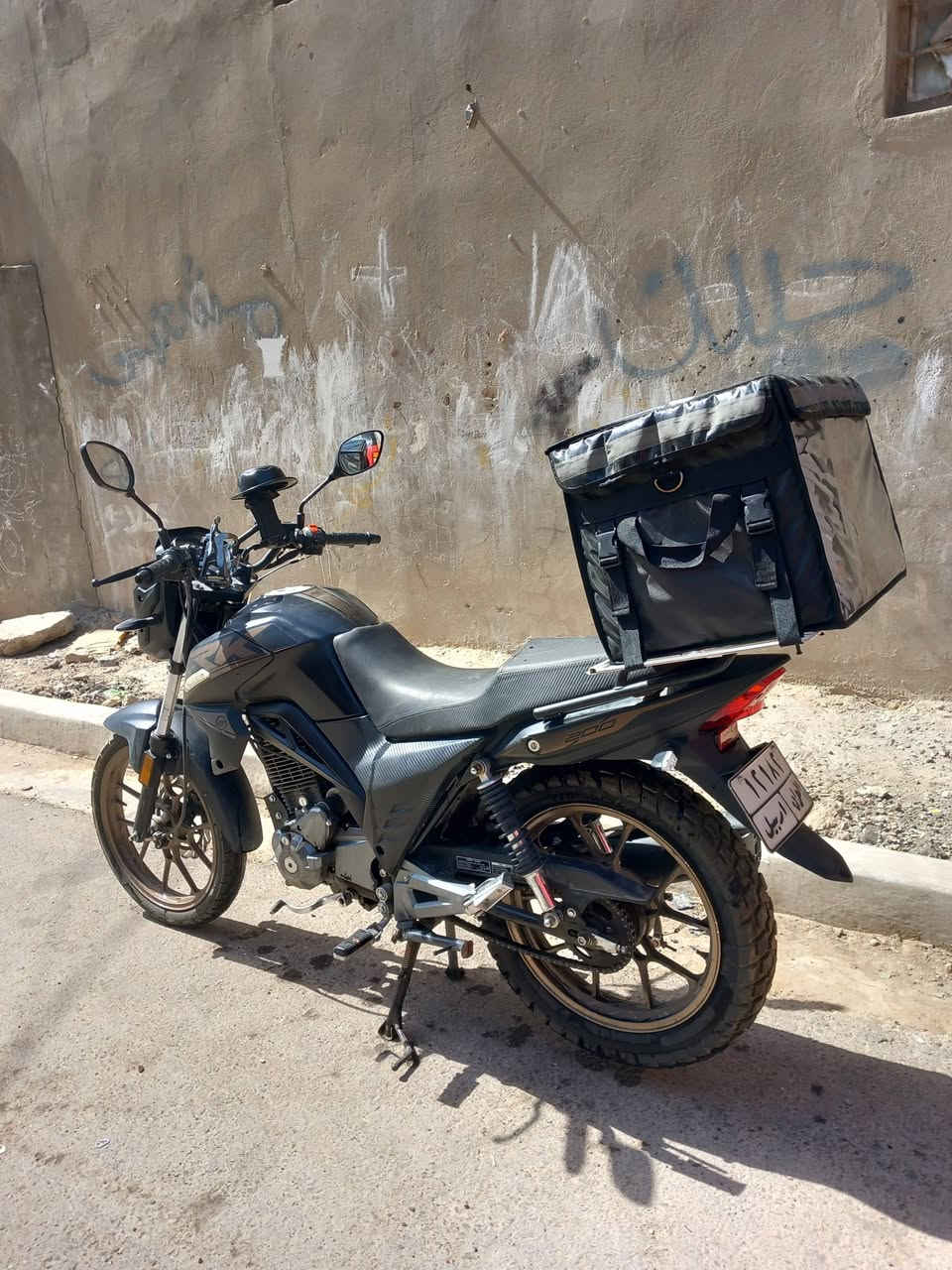 السلام عليكم
دراجه Rk200 
موديل 24 ماشيه 30 نظيفه ومعتني بيها 
مكاني بغداد حي لقاهره 
السعر مليونين وبيها مجال للشراي 
*********** واتساب
