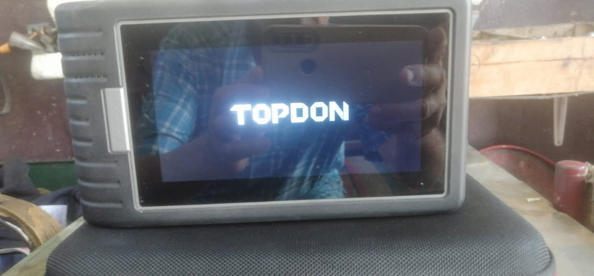 جهاز TOP DoN فحص جميع السيارات تحديث مفتوح السعر 500 الف العنوان بغداد مدينة الصدر رقم التلفون ***********
