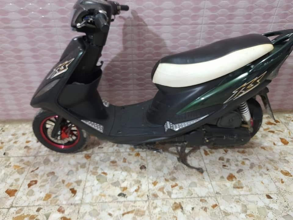 دراجه ماكس للبيع دراجه بوشه٥٥
سكن ٤ولفات بك لايت ٤ولفات صالنصة ستيل اف ام عداد الكتروني دراجه جاهزه من كل النواحي  
ماخذها شلع دين  ذمة برگبتكم لاتكسورن بالحاجة 
اي ابالي سعر بس قيم واذا قريب السعر اني بايع 
*********** يوسف
