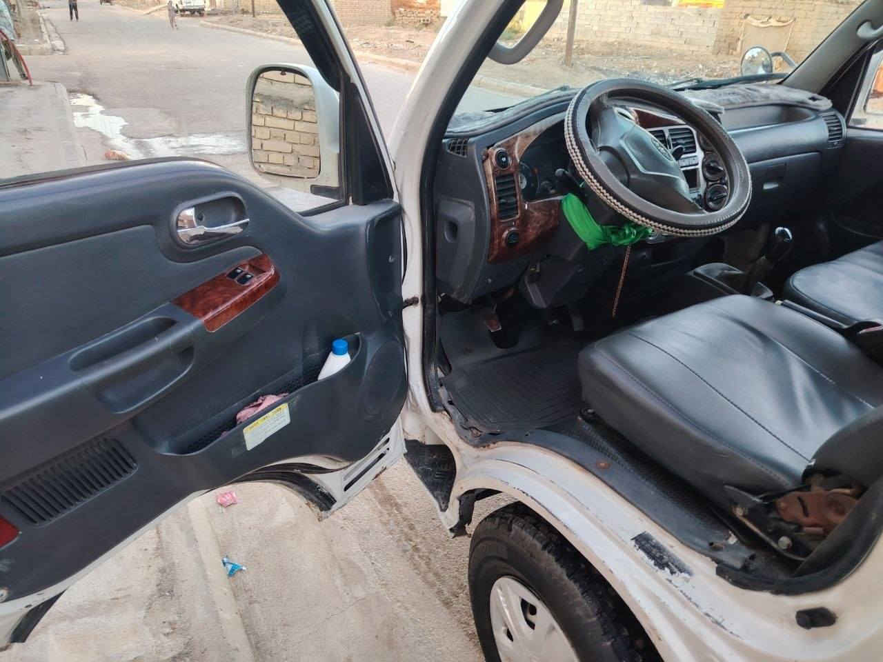 كيا بنكو للبيع موديل 2007 رقم بغداد انكليزي كفاله محرك كير شاصي  تخم تاير جديد السياره احلئ من الصوره وبيها نصبه كلش حلوه المكان ميسان السعر 90 السياره باسمي مداور ثاني يوم 
***********
‏‪***********‬‏

