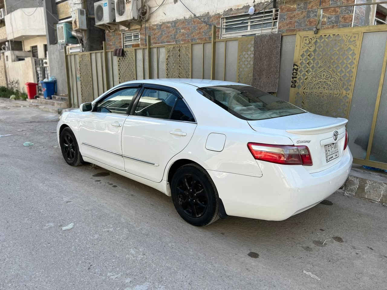 كامري 2009 امريكي محرك 2400

4 سلندر ضربتها بالجنطة مصبوغة عام
 كلها ليبل واحد مابيها اي قطعه تبديل
بيها صوت بالمكينة بالدوس يبين

تبريد ثلج

تحكم ستيرن جهتين

مثبت سرعة

كشن سايق كهرباء

حساسات خلفية

كامرة+شاشة ايباد

لايت زنون

تحويل ثاني يوم السعر ٧٨ وبيها مجال

***********
مكان السيارة بغداد
