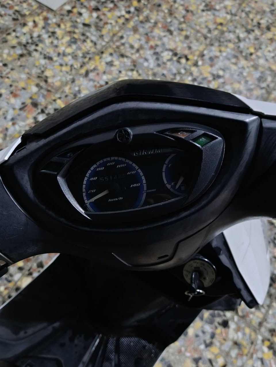 السلام عليكم gtr مديل 2011دراجه نضيفه جدا صارله شهرين من نازله من الرمبه لا مفتوحه ولا شي كله بلادي على وضع الشركه جيب فيتر وافحص دراجه خير من الله كهربائيات شغاله كلهن نكرت سلف مكاني بلديات السعر 1150وبي مجال 
***********
