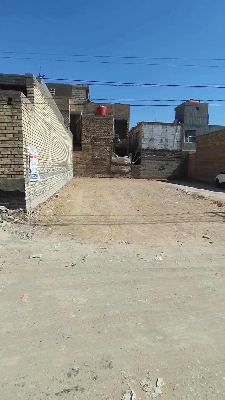 البيع قطعه ارض طابو صرف لمساحه 180متر واجهيه 9 نزال 20  عرض شارع 20 متر مكان بابل شارع 80 مال نجف قرب ستداره المهندسين ***********.     ***********

