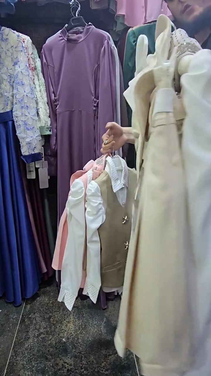 لكان ناطر طقم ترند البناتي وصل بأحلا تشكيلة 🤩🤩🤩
     نقطة وبيوصلك السعر مع التفاصيل لأحلا قطعة🫡
        يعني وفرنالكم ٧ قطع ب قطعة وحدة بس😁😁

      متوفر مقاسات من ١ سنة حتى ١٥ سنة بكل الألوان⚘️
 العنوان الدانا رويال مول الدانا Royal Mall أزياء المطر  💫


**إذا كنت صاحب هذا الإعلان وتريد حذفه لأي سبب، رجاءا أرسل رسالة إلى الدعم الفني**