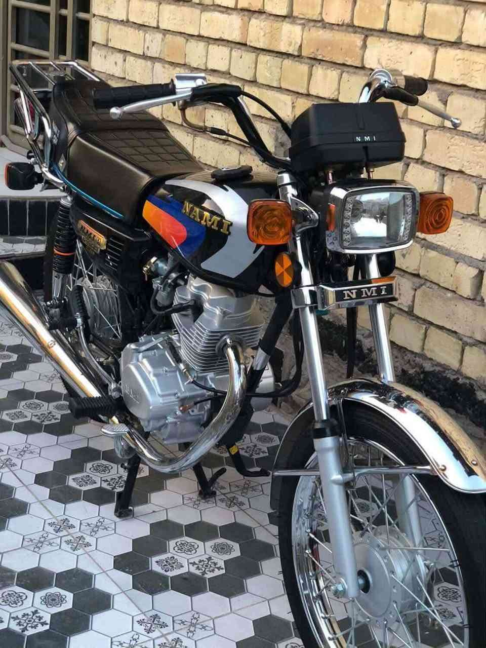 سلام عليكم نامه شلامجه موديل 26 أوراق كامله 7ويا لمكاتبه صارلهه شهر من طالعه من لوكيل نضافه شوفت عينك سعر950 وبيهه مجال ما تشتري اعبر لمنشور مكان بابل اجبله رقمي ***********
