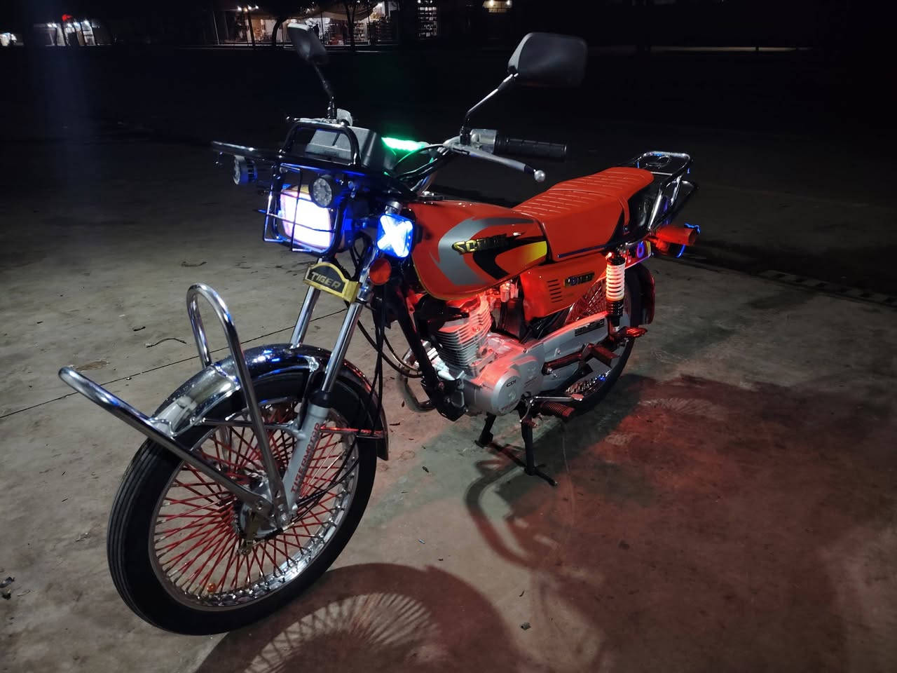 تايكر ٢٠٢٠ محرك مامفتوح شرط تحريكه ومعدل كهربائيات كله شغاله مابيه اي نقص السعر ٥٠٠ الف العنوان حي البكر بعد جامع البديع رقم تلفون *********** بيه واتساب اخوان خاص مارد واتساب أو اتصال عله الخط
