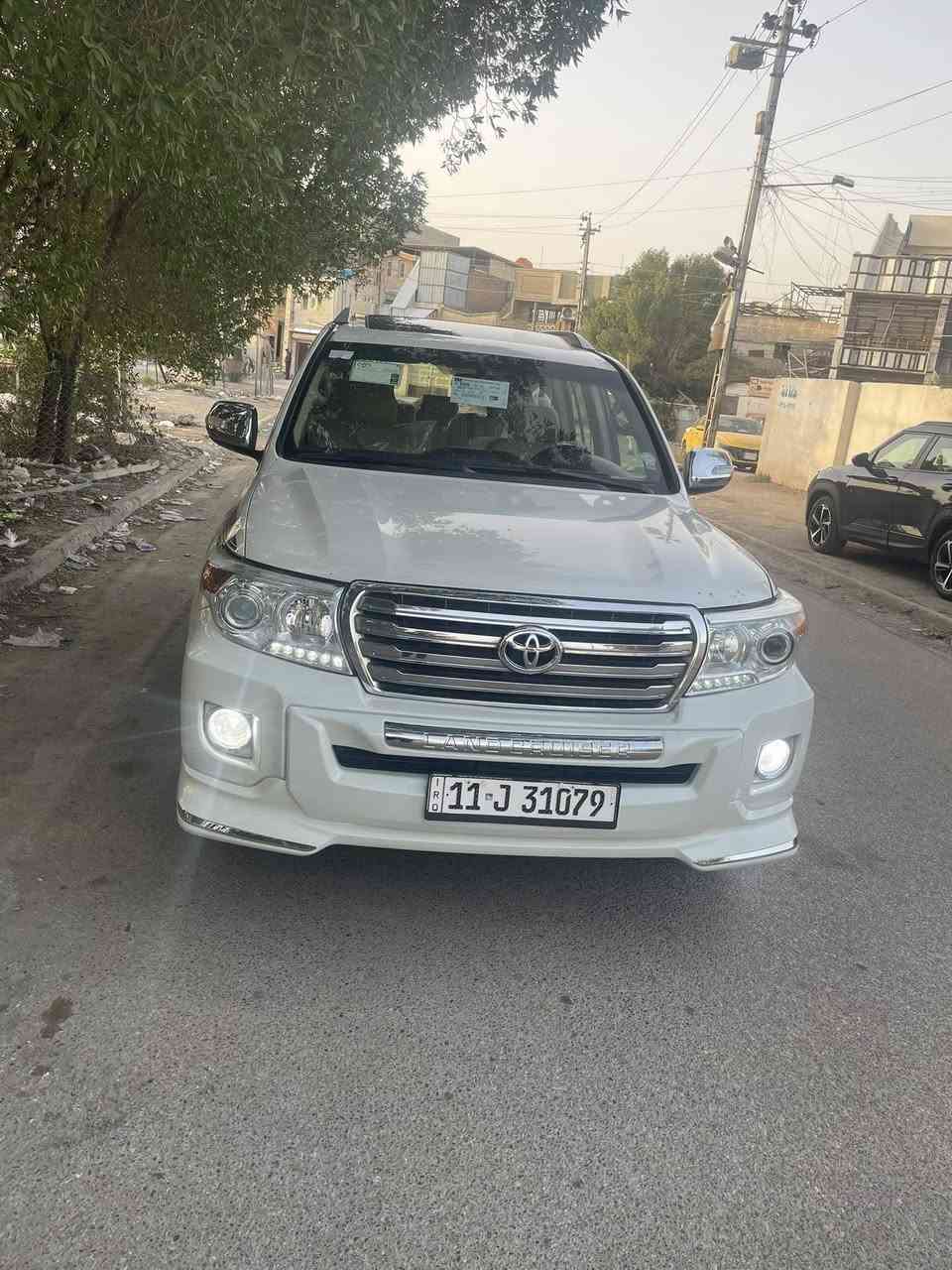 سلام عليكم لاندكروز موديل 2009 بيه صبغ جاملغ خلفي وباب اليسر الباقي مكفول كير مكينه حداديه كله جديد موصفات فتحه تحكم الشراي يتصل غير متواجد عل فيس السعر250  / ***********
