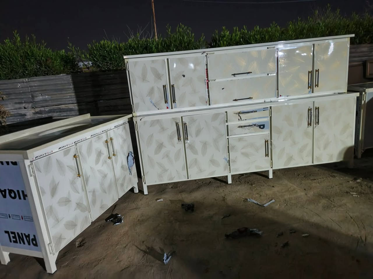 كاونتر المنيوم مترين ونص شغل درجه اولى سنك متر 30 مرمر جديد
يوجد تبديل وتوصيل 
#معرض_حمودي_للاثاث 
 العنوان...... تكريت
 الزهور  خلف قاعه الشهيد ليث مقابل معهد الفنون الجميلة 
معرض حمودي
*********** اتصال او وتساب
*********** اتصال واتساب
