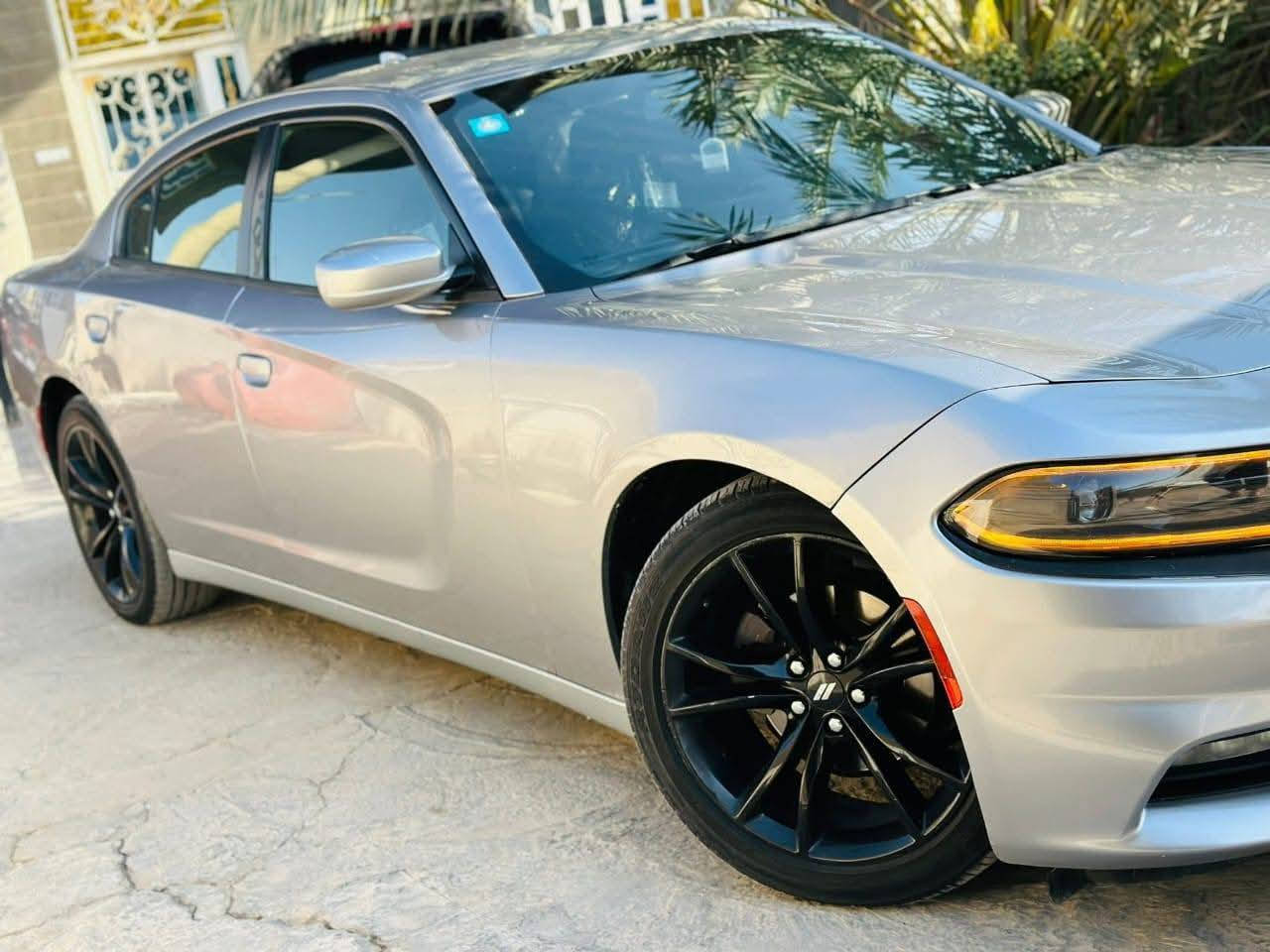 ‏السلام عليكم
‏لبيع دوج جارجر  SXT 2017  اصل رقم بصره الدولي سنوية ل30 هزة جديدة تحويل ثاني يوم 
‏موصفات لsxt بصمة تشغيل كامرة خلفية حساس خلفي كشنات حضن شاشة جبيرة وباقي المواصفات المعروفة 
‏وراد كندي دخول تقرير تعمل وتسير داخلة كفالة هنا بيها رش كلير فقط جاملغ وباب بدون تبديل بدون دواخل مكفولة شواصي لغود ايرباك سونار مرفق وية الصور 
‏سيارة جديدة كلش وجاهزة ع لاخير مكينة گير حدادة اكسن تبريد تخم تاير ويل 18 بدون نواقص سيارة 
‏السعر 175وبيها مجال
مكان السيارة البصره
‏لاستفسار 
‏‪***********‬
‏مكلف بلنشر تفاصيل اكثر اتصل 
‏
