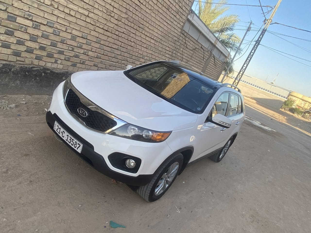 سلام عليكم 
سورنتو للبيع موديل 12 .6سلندر  سياره بدون ضربه مكفول  
بنرامه 7راكب كير محرك شرط سياره حلوا مال جناي 
مكان سياره النجف السعر  175و بي مجال لطيبين سياره احله من صوره . اتصل ***********
