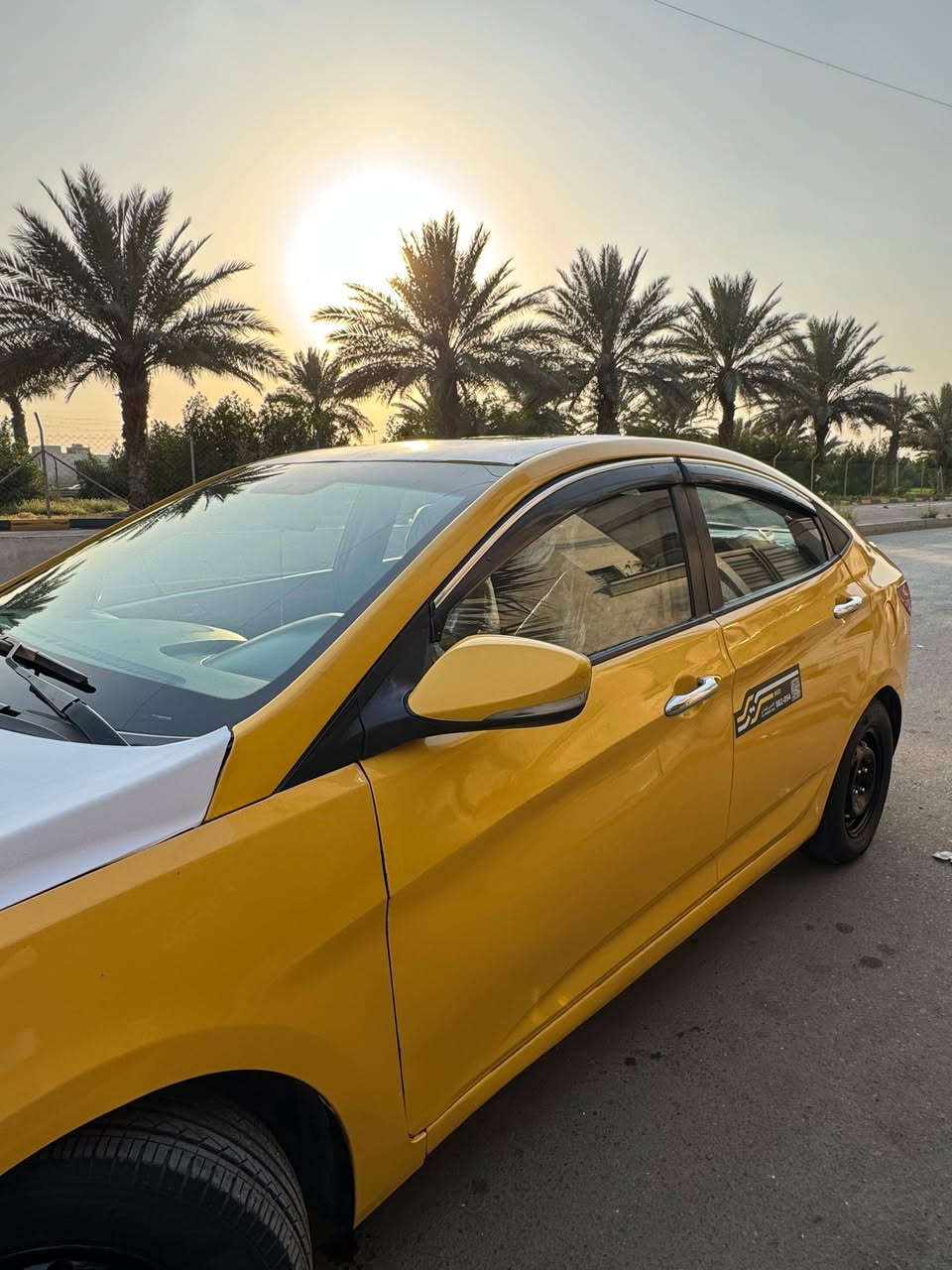 اكسنت 2015 خليجي
1600 دوش 
سلايت فتحتين 
دواخل لونين تو كلر 
سلايت فتحتين 
تحكم ستيرن 
كهربائيات كلها شغالة 
تخم تاير،جديد 
شاشة (يوتيوب+ بلوتوث ) 
ستيكر التكسي الوطني الجديد مصرح من وزارة النقل
زوج زنون اصلي 
كلشي جديد بالسيارة والسياره نكره تشتغل وخير من الله 
سعرها 83  
للتواصل *********** 
عنواني بغداد البنوك
