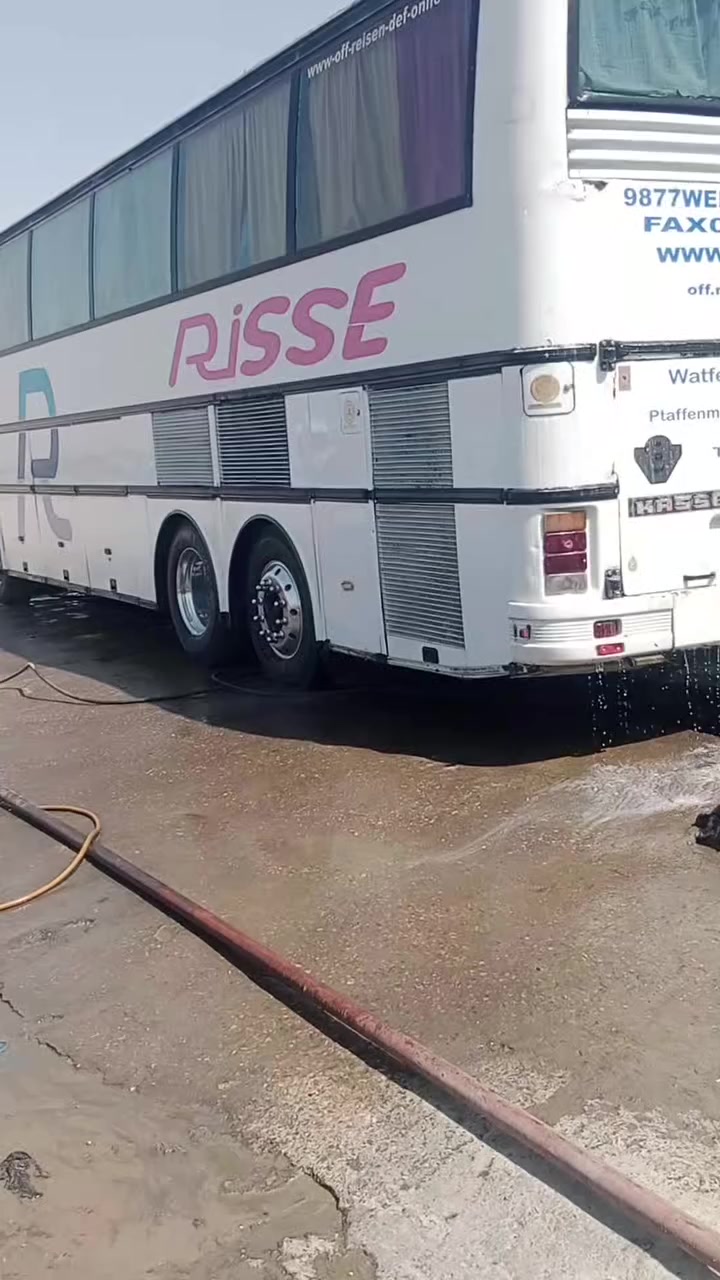 سترة تسعينية للبيع لاستفسار أكثر الاتصال على الرقم *********** المكان شطرة سيارة جاهزة مكينة باالكارتون كير جديد توني شادة واللة ومكينة مجفتهة بيدي كلة جديد واصلي
