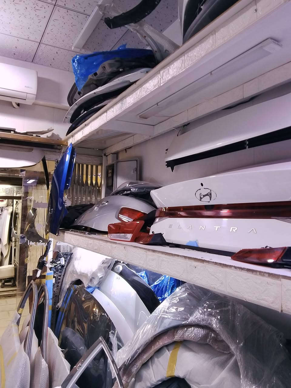 السلام عليكم متوفر جميع قطع غيار السيارات الكورية
وارد امريكي- وارد خليجي- وارد كوري السلام عليكم متوفر جميع قطع غيار السيارات الكورية
وارد امريكي- وارد خليجي- وارد كوري شرط الضمان 
ومتوفر ايضاً قطع الغيار البلاستك 
ماسكات-بطاين جاملغ-واقيات-درع محرك -بدنة-
ومتوفر ايضاً خدمة توصيل جميع أنحاء العراق 
موقعنا:شارع النضال مقابل وزارة التعليم العالي القصر الأبيض 
لل استفسار:***********
