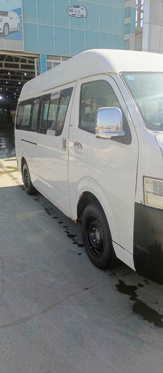 السلام عليكم فتون سي تو 16للبيع أو مراوس بجنبي اج تو فقط كير ومكينه وتبريد وصدر وتايرات مكفول منظومه غاز،60لتر. مابيه لاضربه ولاصبغ بس بيه خياسات وطخات بلحجول مامعمراة السنويه بسمي ل27 عارظها 90وبيه مجال ***********
