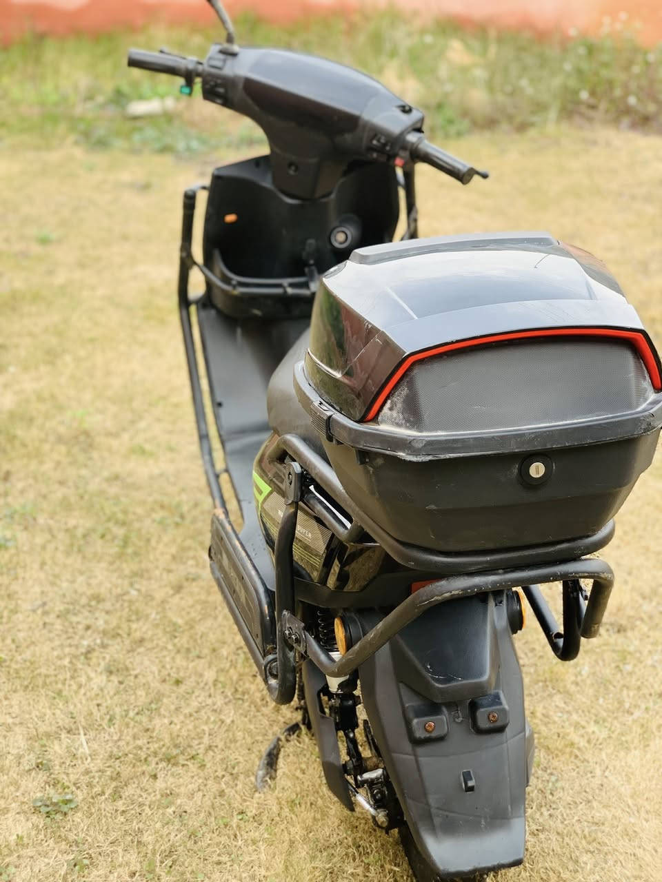 للبيع دراجة كهربائية شحن
سنة 2024
عدد 6 بطاريات
تمشي 40 كم بالشحنة
سرعة 99
بصمة + كارت + مفتاحين
صندوق خلفي وحمايات
لا أعطال فقط الضوء العالي يعلّك
نظام بارك 
قفل سكان 

السعر 750 الف وبي مجال ماردك نتفاوض


**إذا كنت صاحب هذا الإعلان وتريد حذفه لأي سبب، رجاءا أرسل رسالة إلى الدعم الفني**