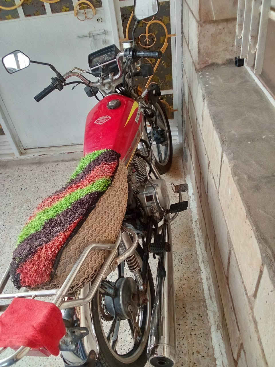 ماطور ايراني للبيع 2020 ماطور جاهز هندر سلف لايت عالي هورن سكن خلفي تايرات جديدة لوك بس الصبح شوي يأخر بالتشغيل المحرك سبانة ما محطوطة علي السعر 425الف وبي مجال ***********
