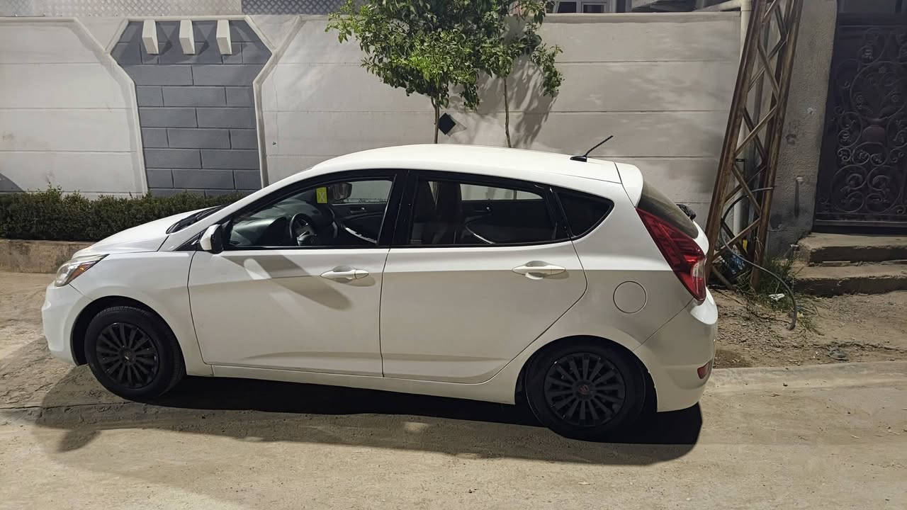 اكسنت موديل ٢٠١٥ صبغ بنيد وربع باب بيه بارد جاملغ ومكانات قليله نظيفه كلش تحويل مباشر سياره جاهزه مكينه وكير وتبريد وكهربائيات 
...... السعر. ٩٦
‏‪***********‬‏
