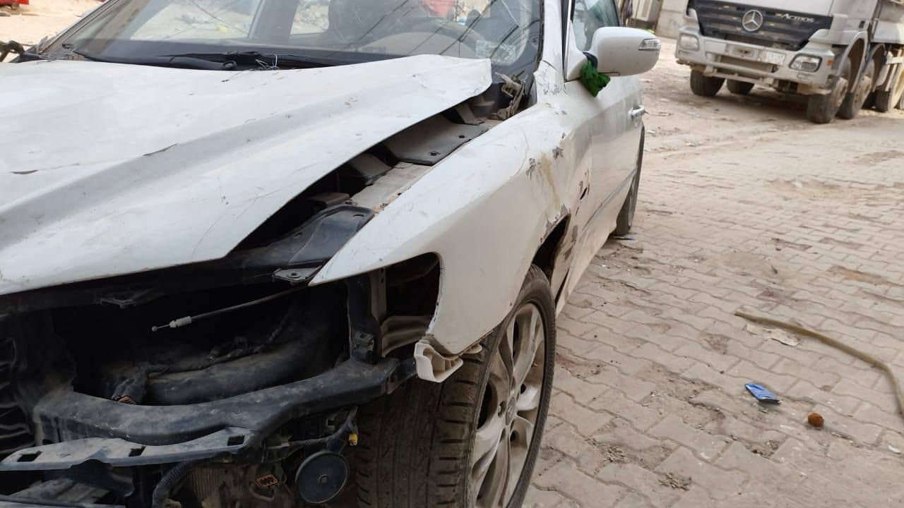 السلام عليكم رمضان كريم سياره ازيره 2009 رقم بغداد مشروع وطني راعيها بلنجف موجوده بلنجف السياره مضروبه مفتره وللعلم السياره شغاله تمشي  للستفسار واتساب ***********
