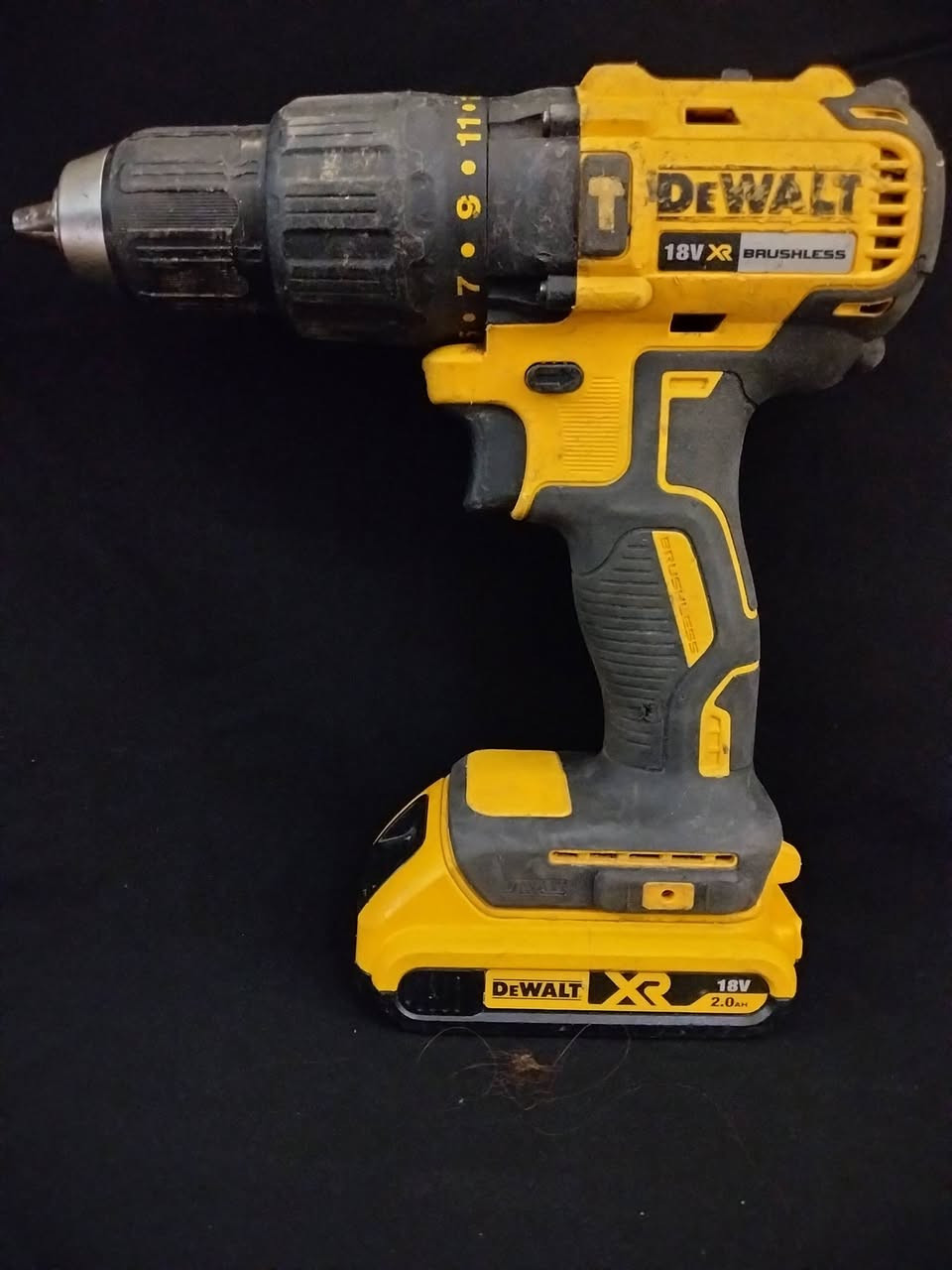 دريلات باله تواصل ***********
القطع باله نضيفات 
أمريكي و الماني 
تواصل وتساب ومازنجر
